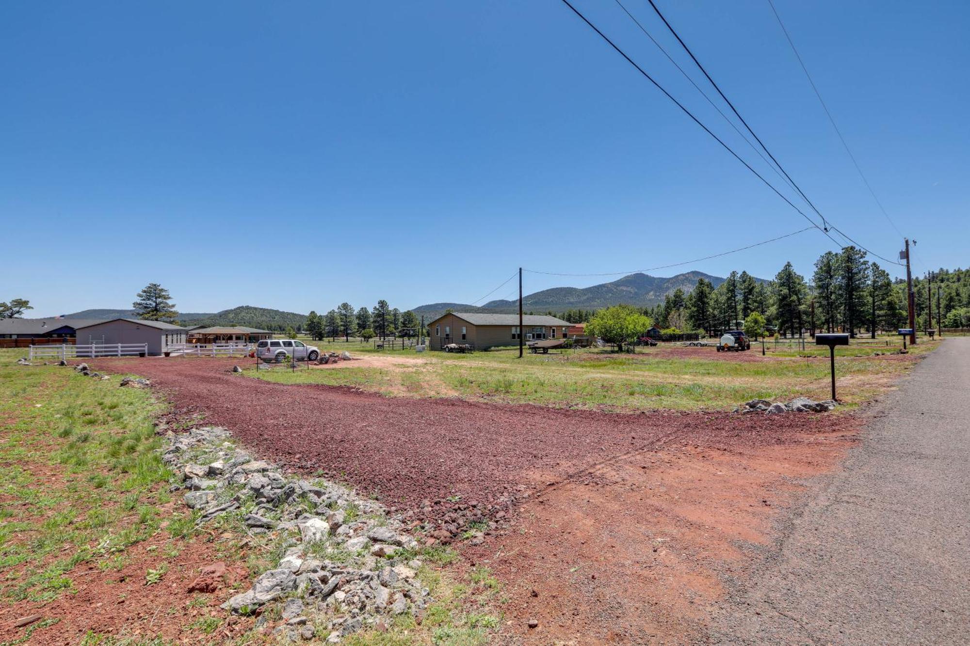 Williams Home With Fire Pit And Mountain Views! Exterior photo